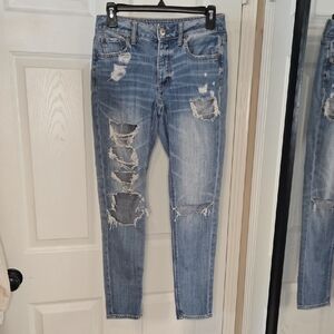 American Eagle Outfitters Light Blue Distressed Skinny Jeans